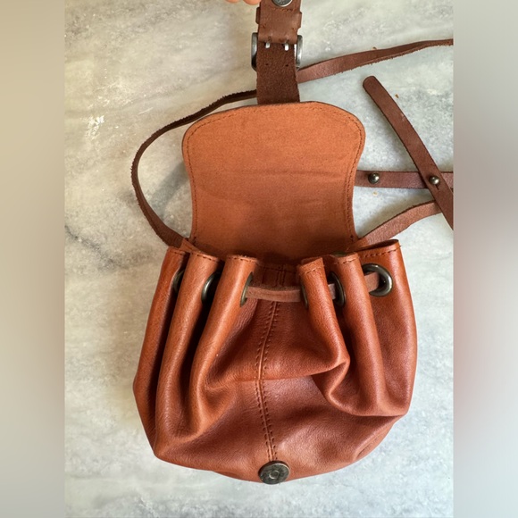 We the free comeback crossbody bag - Picture 2 of 6